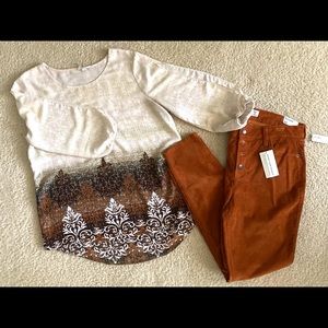 Pull over tunic with slit sleeve